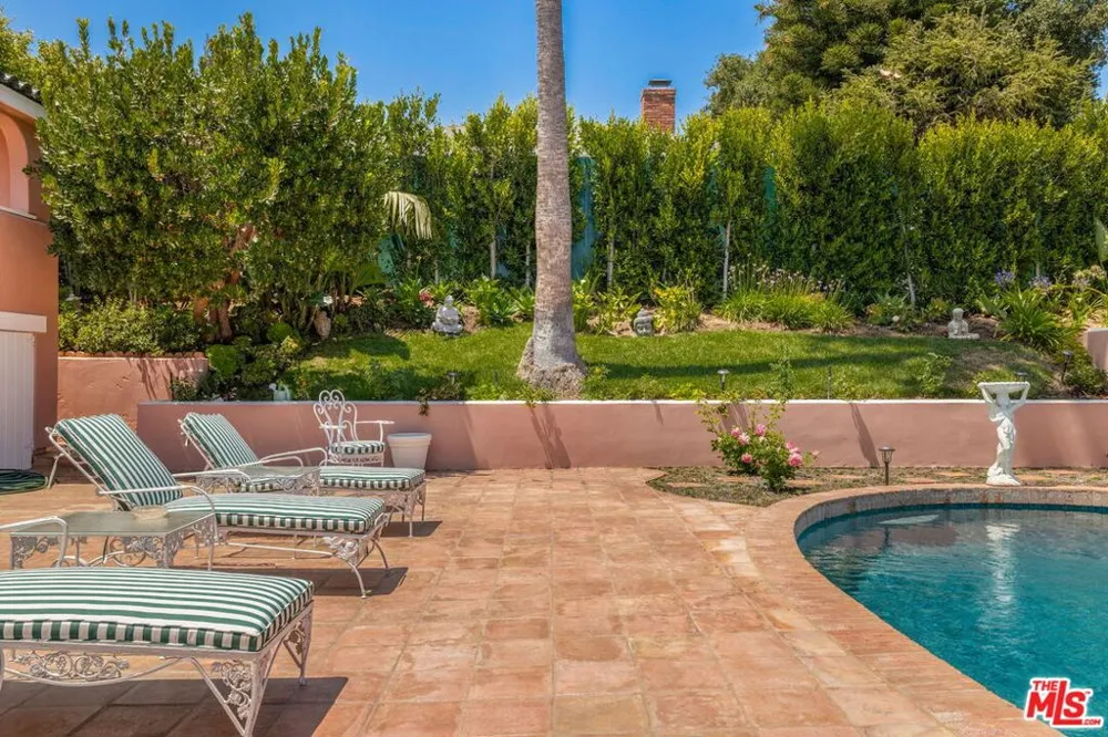 206 Bellino Drive Los Angeles, CA 90272