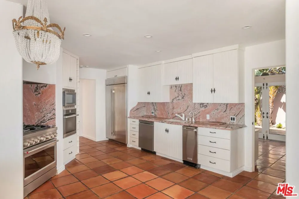 206 Bellino Drive Los Angeles, CA 90272