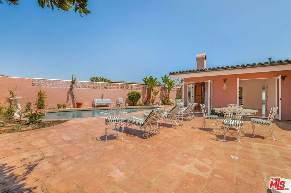 206 Bellino Drive Los Angeles, CA 90272