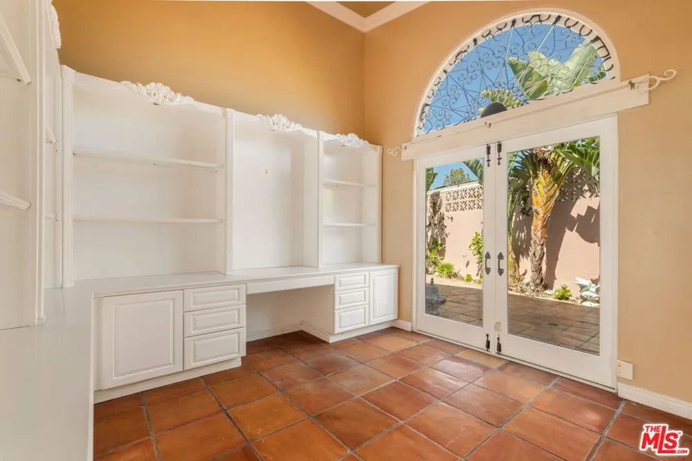 206 Bellino Drive Los Angeles, CA 90272