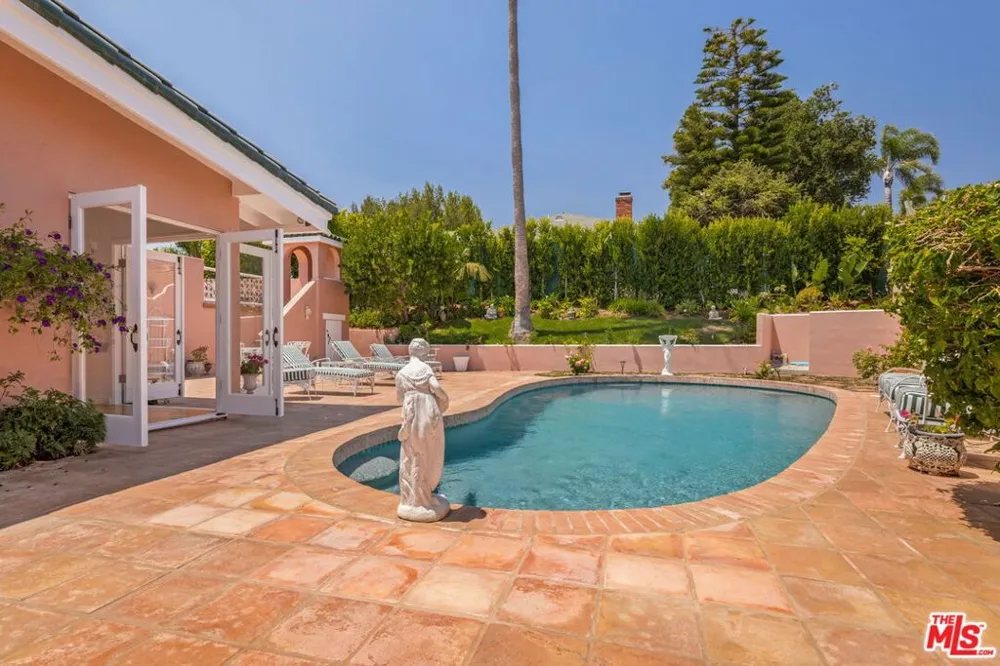 206 Bellino Drive Los Angeles, CA 90272