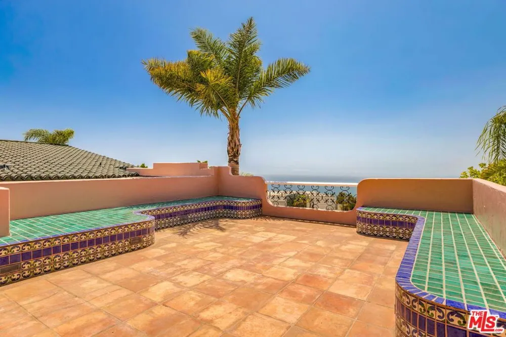 206 Bellino Drive Los Angeles, CA 90272