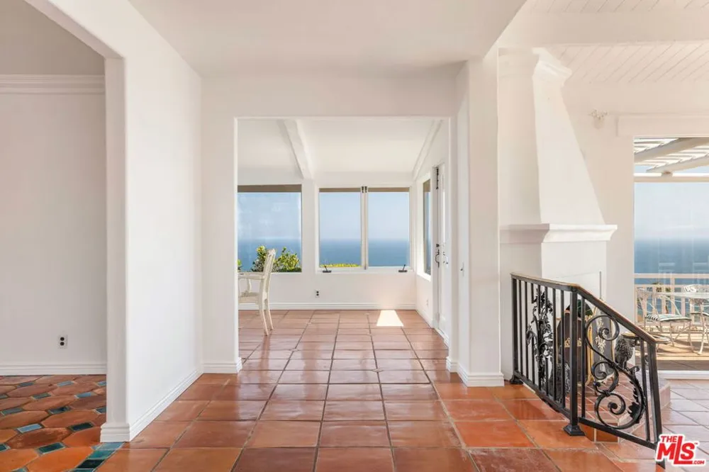 206 Bellino Drive Los Angeles, CA 90272