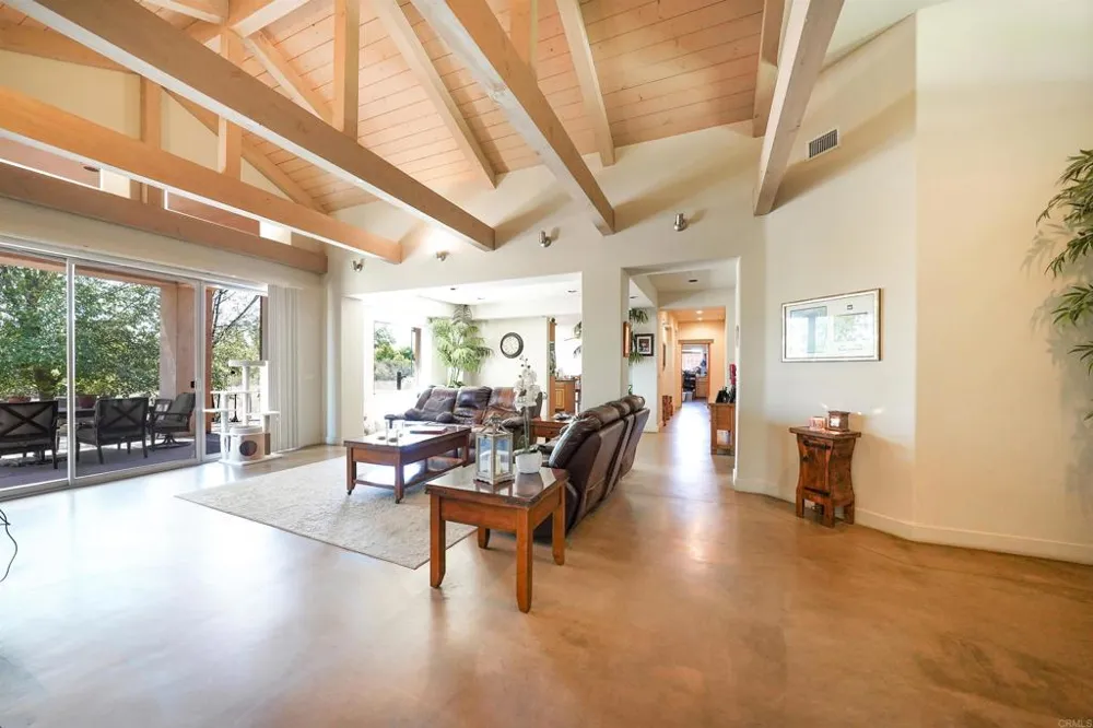 285 Penn Street Ramona, CA 92065