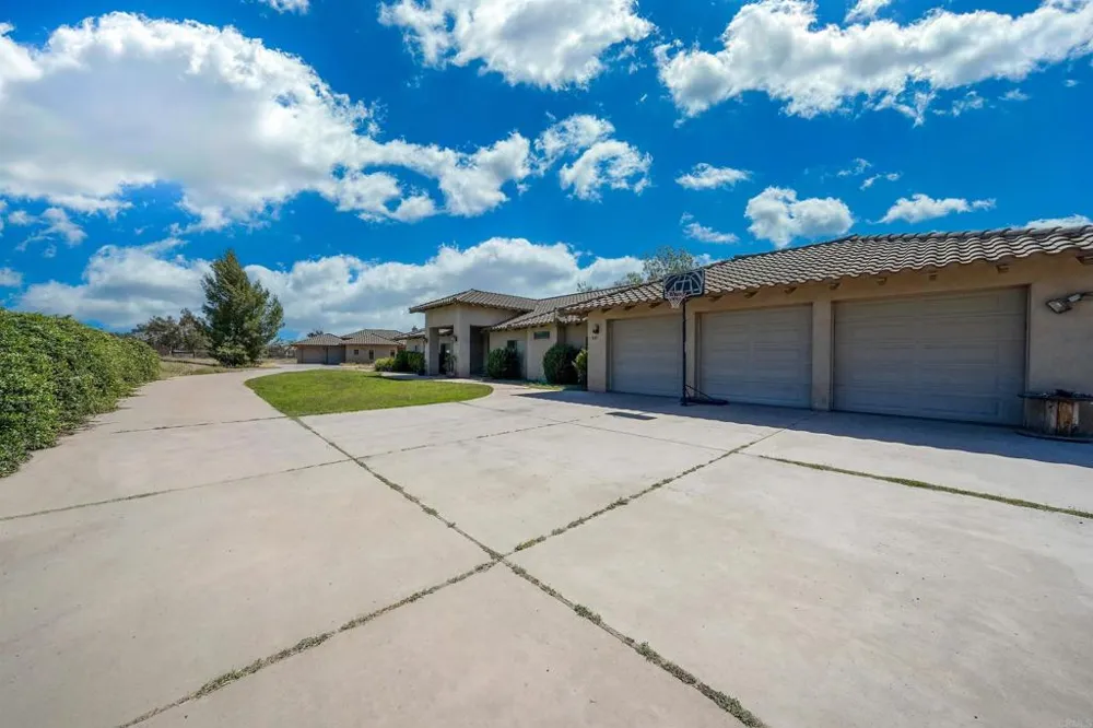285 Penn Street Ramona, CA 92065