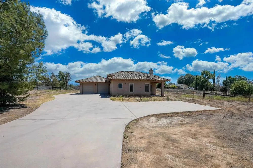 285 Penn Street Ramona, CA 92065