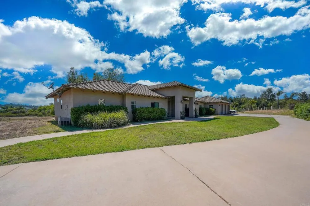 285 Penn Street Ramona, CA 92065