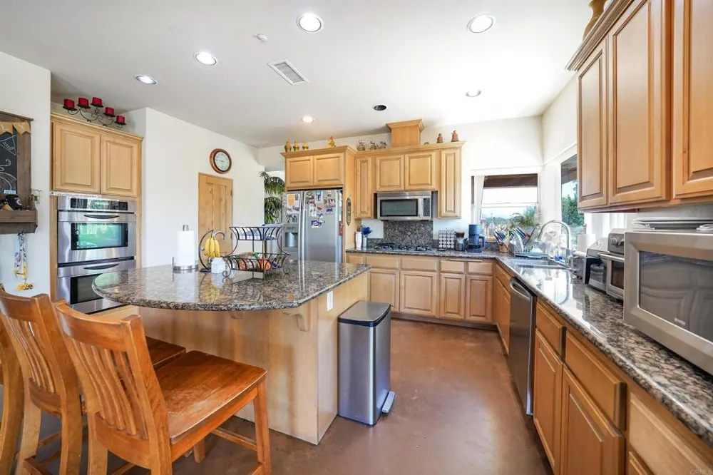 285 Penn Street Ramona, CA 92065