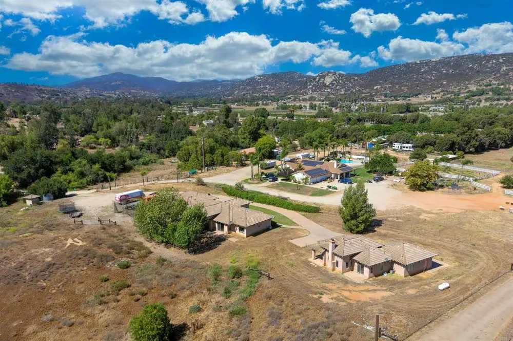 285 Penn Street Ramona, CA 92065