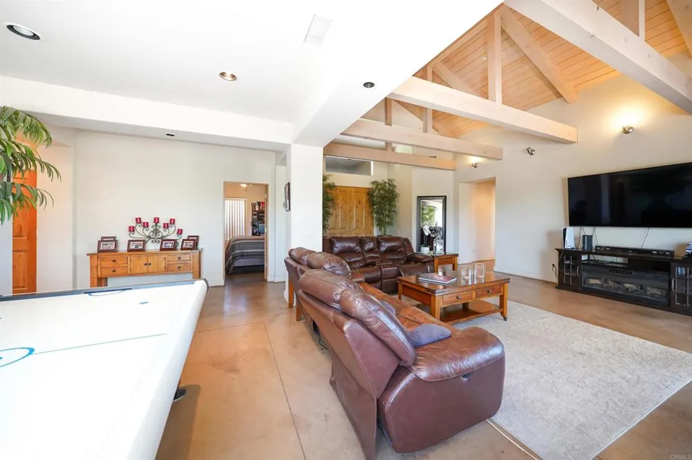 285 Penn Street Ramona, CA 92065