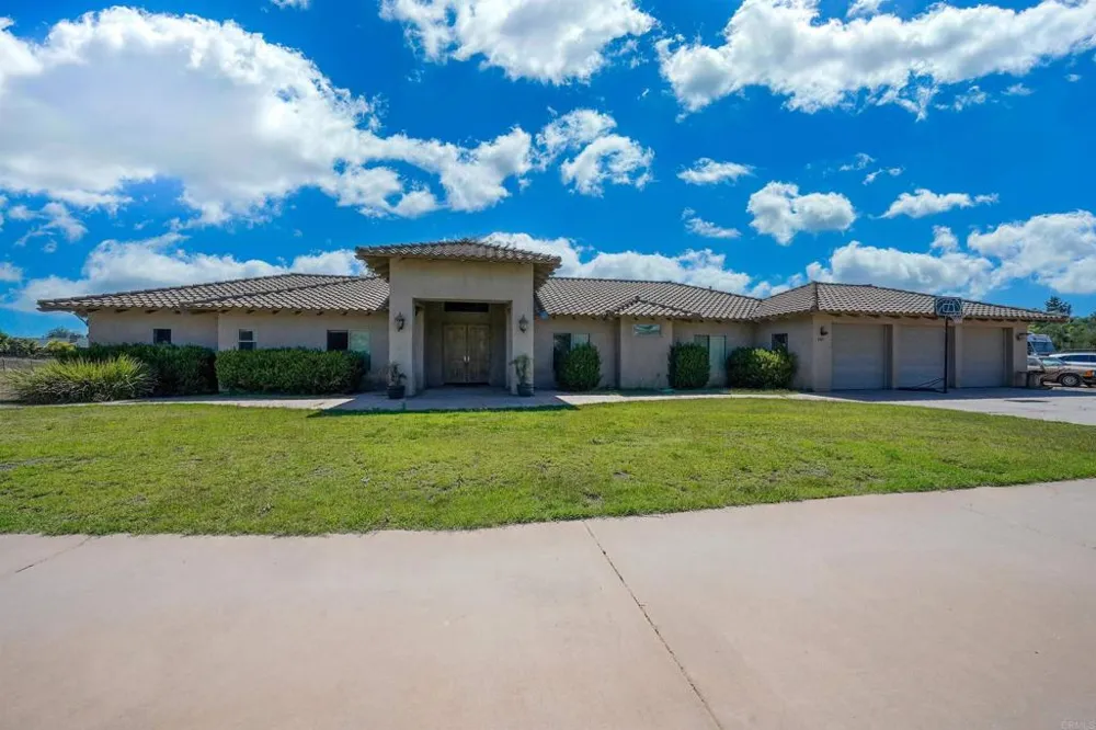285 Penn Street Ramona, CA 92065