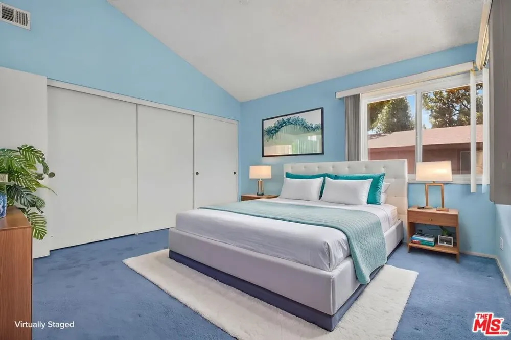 21 Northwoods Lane La Crescenta, CA 91214