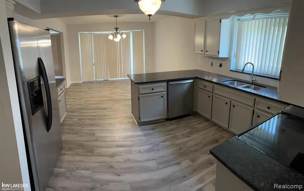 52156 Antler Drive Macomb Township, MI 48042