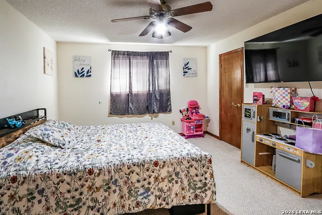 171 OAK LN Brackettville, TX 78832