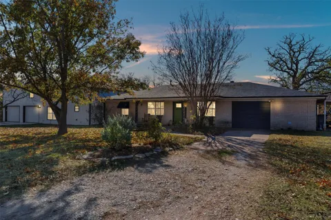 406 Oak Lane