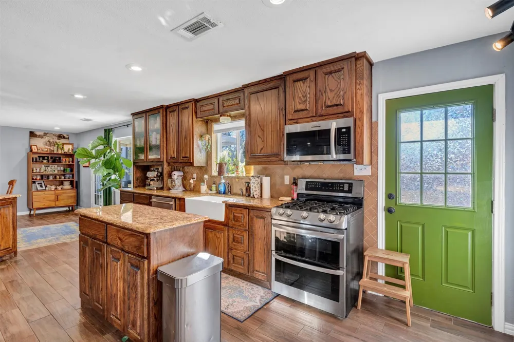 406 Oak Lane Tolar, TX 76476
