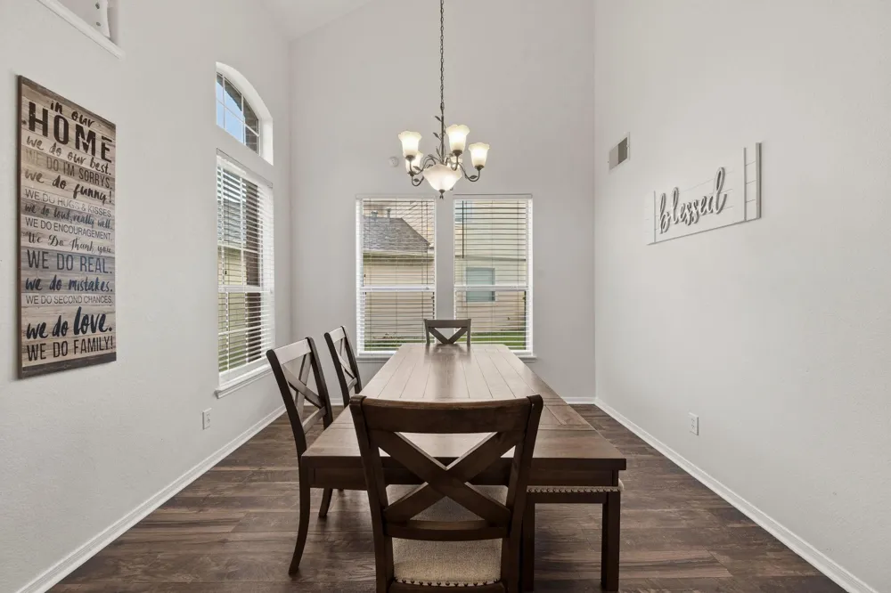 523 Savory Lane Crosby, TX 77532