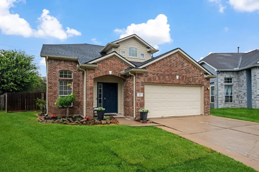 523 Savory Lane Crosby, TX 77532