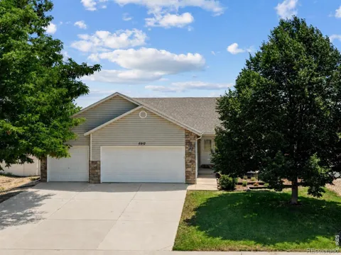 6912 Carlyle Lane