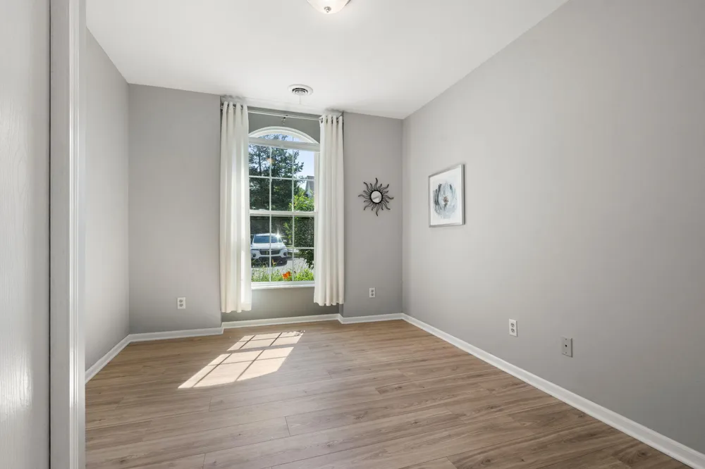 2925 Foggy Glen Drive Valparaiso, IN 46385