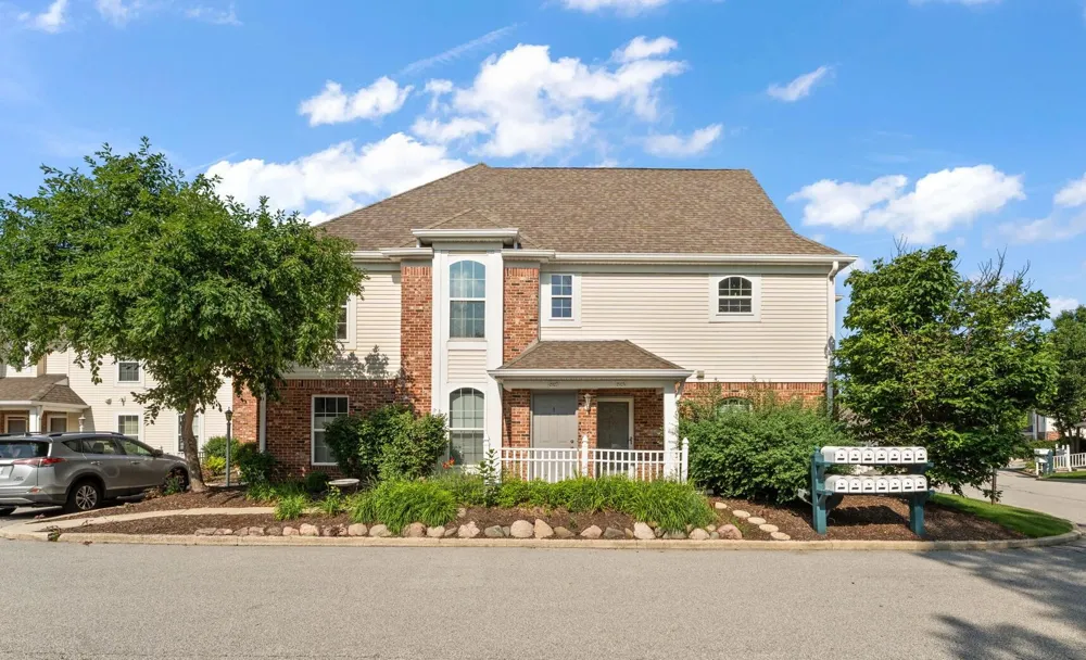 2925 Foggy Glen Drive Valparaiso, IN 46385