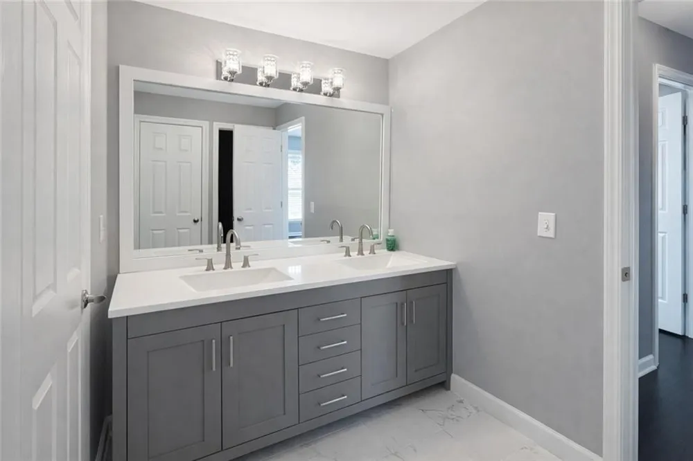 240 Creekside Park Drive Alpharetta, GA 30022