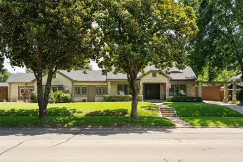 406 E Main Street