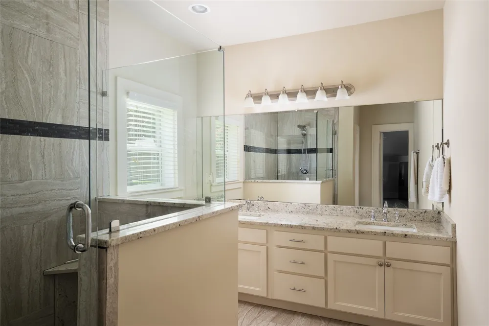 406 E Main Street Whitesboro, TX 76273