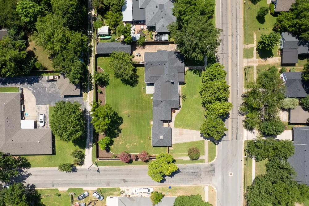 406 E Main Street Whitesboro, TX 76273