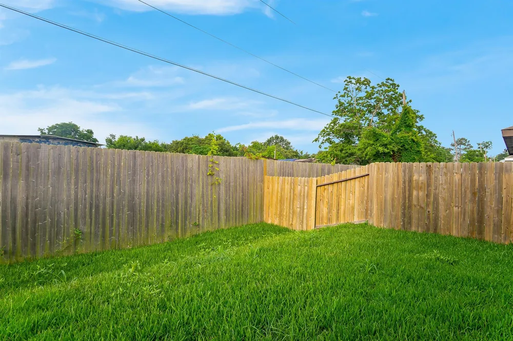 220 Laura Leigh Lane Angleton, TX 77515