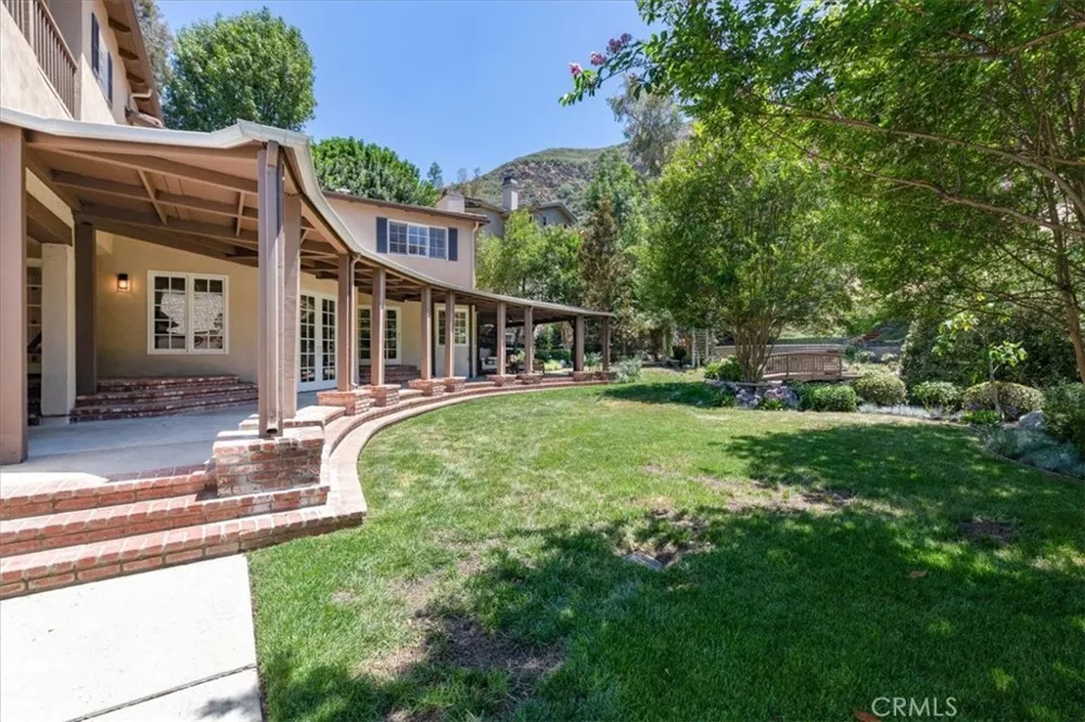 19 Round Up Road Bell Canyon, CA 91307