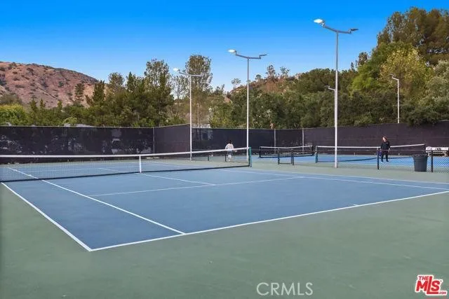 19 Round Up Road Bell Canyon, CA 91307
