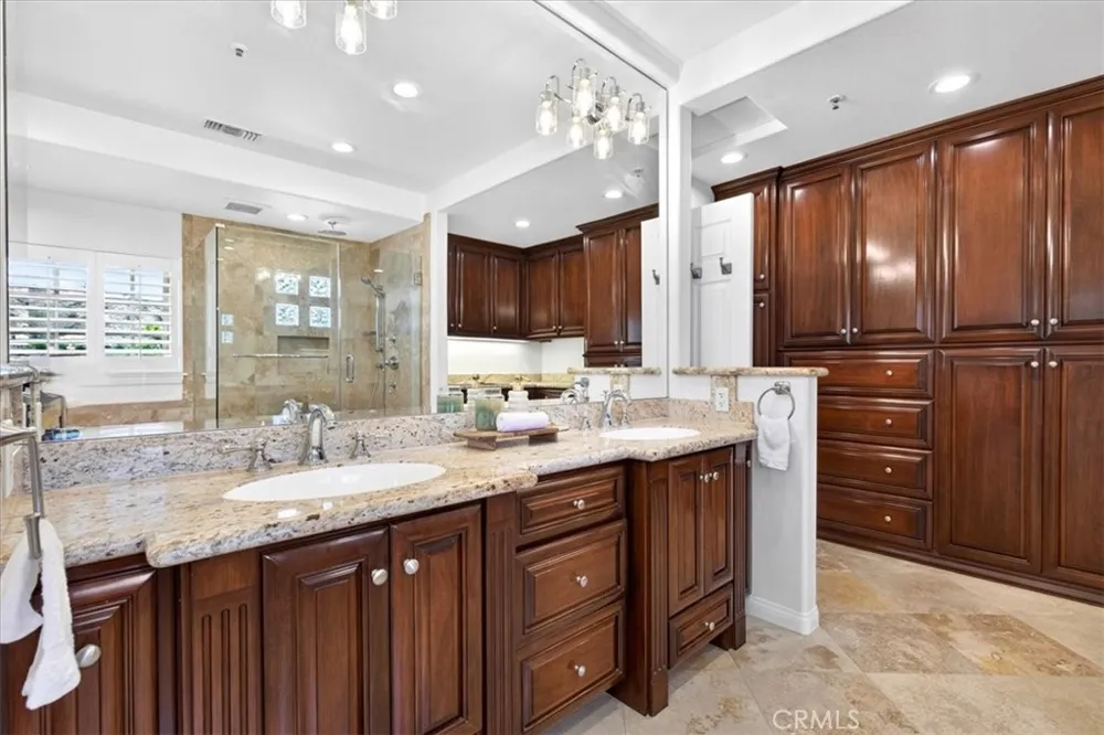 19 Round Up Road Bell Canyon, CA 91307