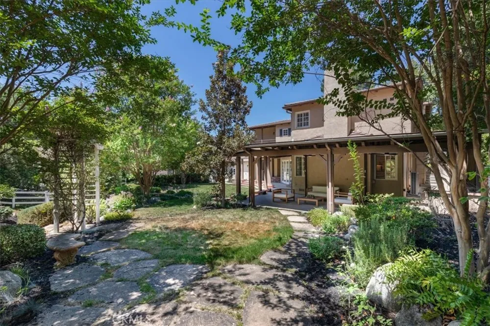 19 Round Up Road Bell Canyon, CA 91307