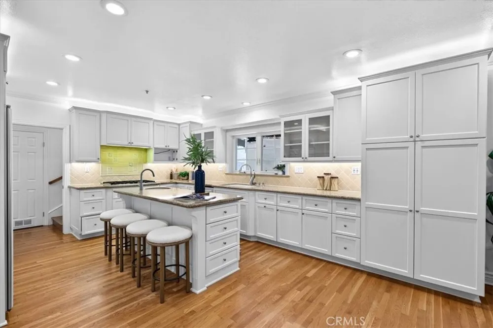 19 Round Up Road Bell Canyon, CA 91307