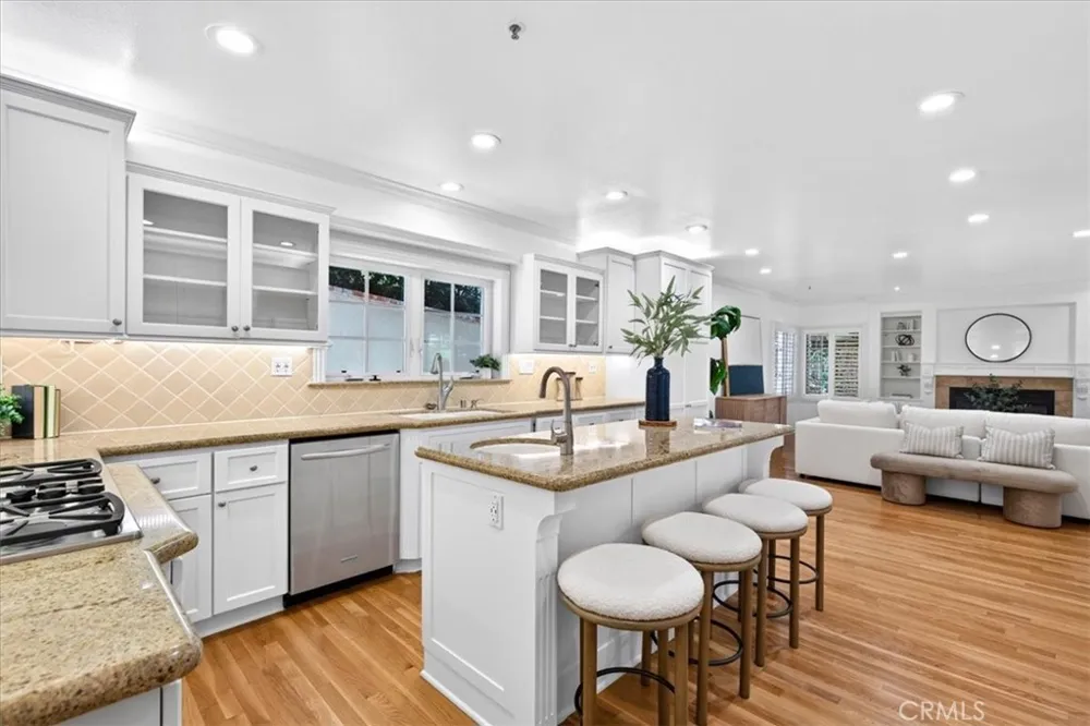 19 Round Up Road Bell Canyon, CA 91307