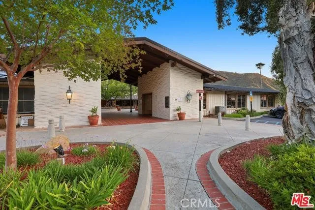 19 Round Up Road Bell Canyon, CA 91307