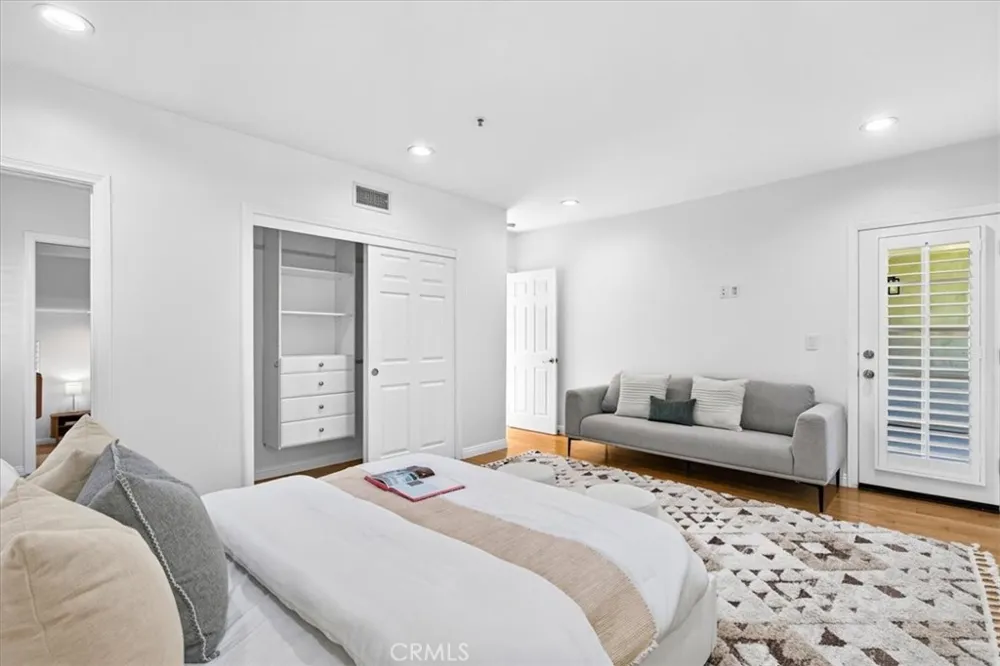 19 Round Up Road Bell Canyon, CA 91307