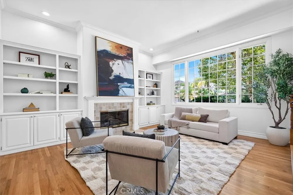 19 Round Up Road Bell Canyon, CA 91307