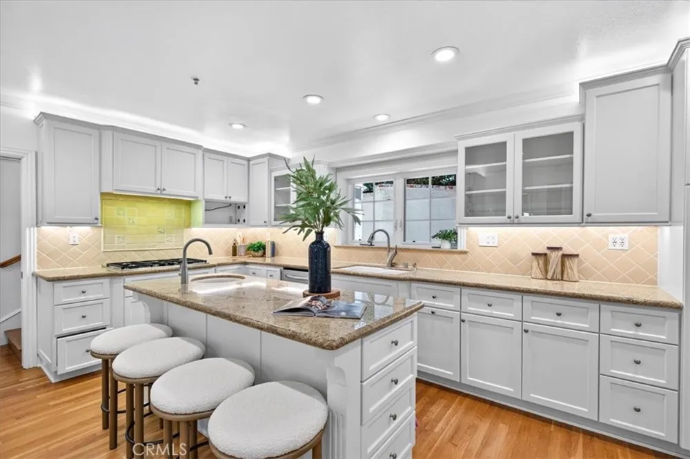 19 Round Up Road Bell Canyon, CA 91307
