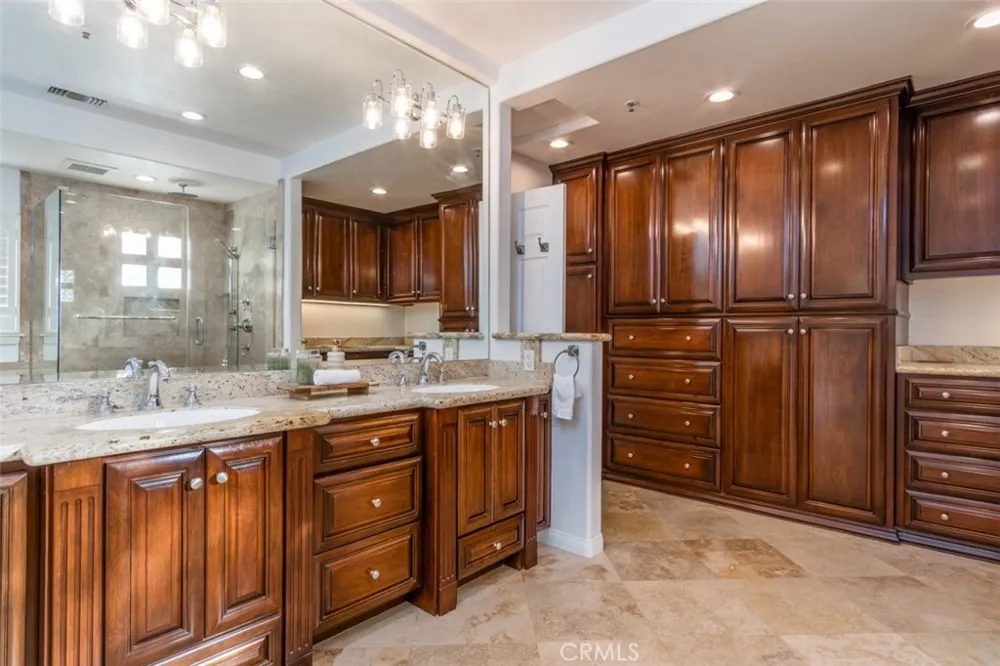 19 Round Up Road Bell Canyon, CA 91307