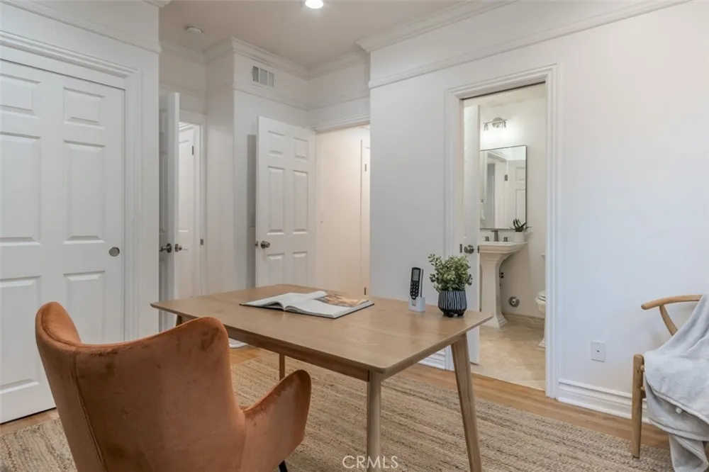 19 Round Up Road Bell Canyon, CA 91307