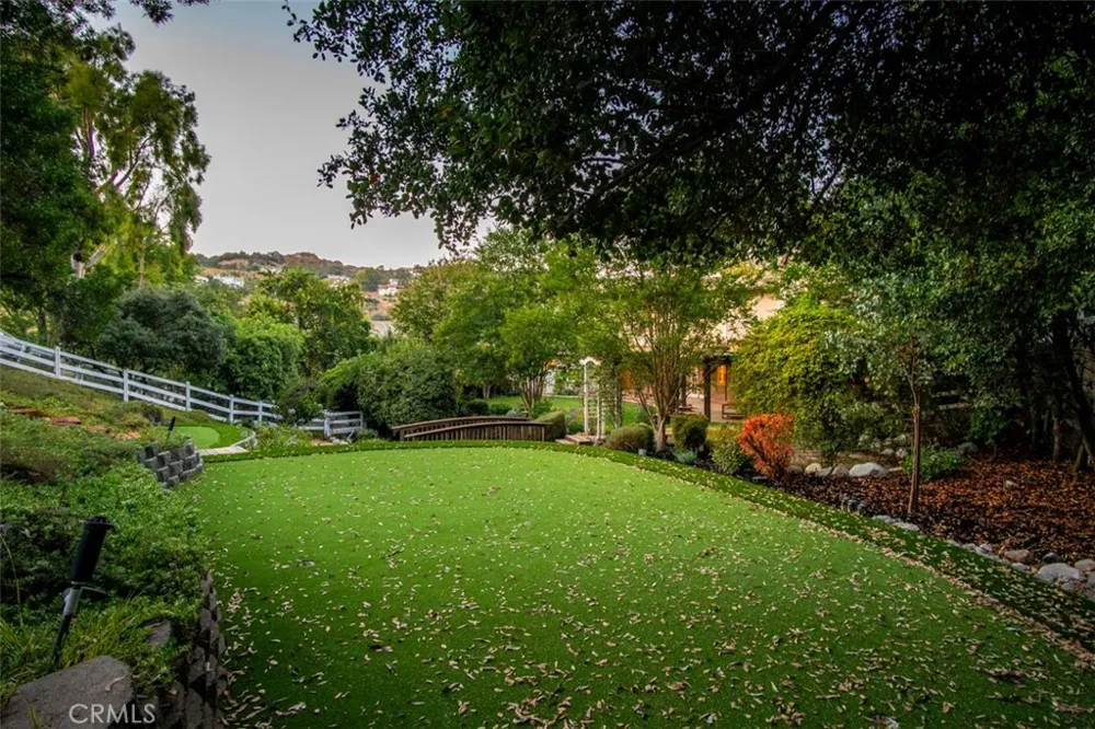 19 Round Up Road Bell Canyon, CA 91307