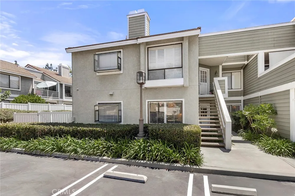 1 Oak Spring Ln #320 Aliso Viejo, CA 92656