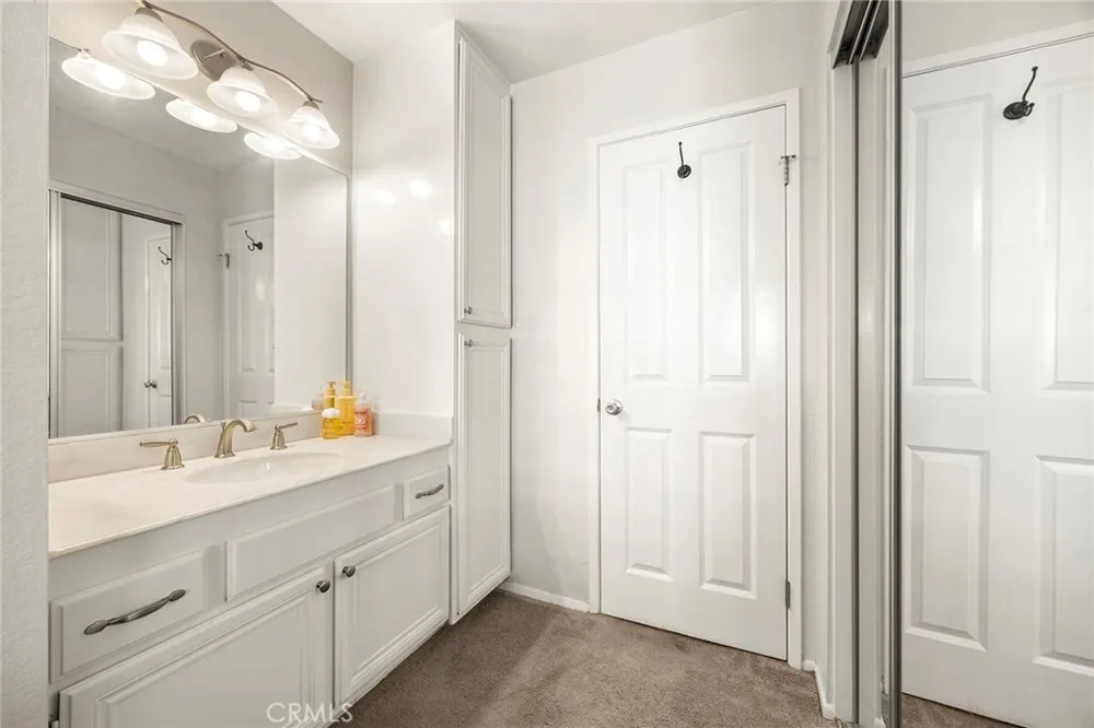 1 Oak Spring Ln #320 Aliso Viejo, CA 92656