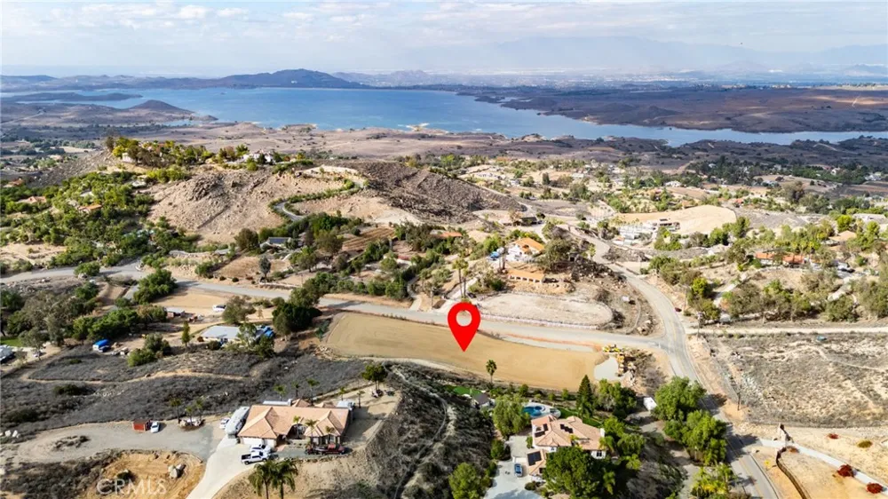 14735 Descanso Lake Mathews, CA 92570
