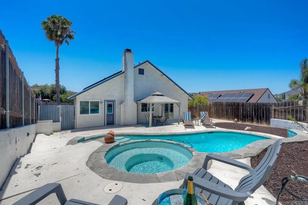 520 Barnett Drive San Marcos, CA 92069