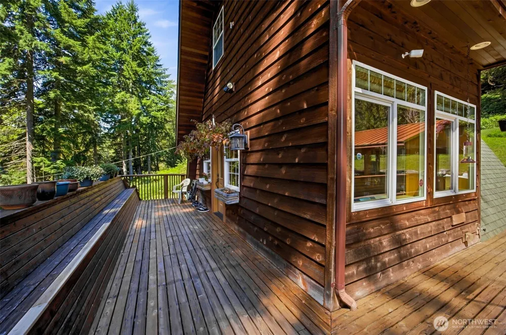 33217 Mount Tahoma Canyon Road E Ashford, WA 98304