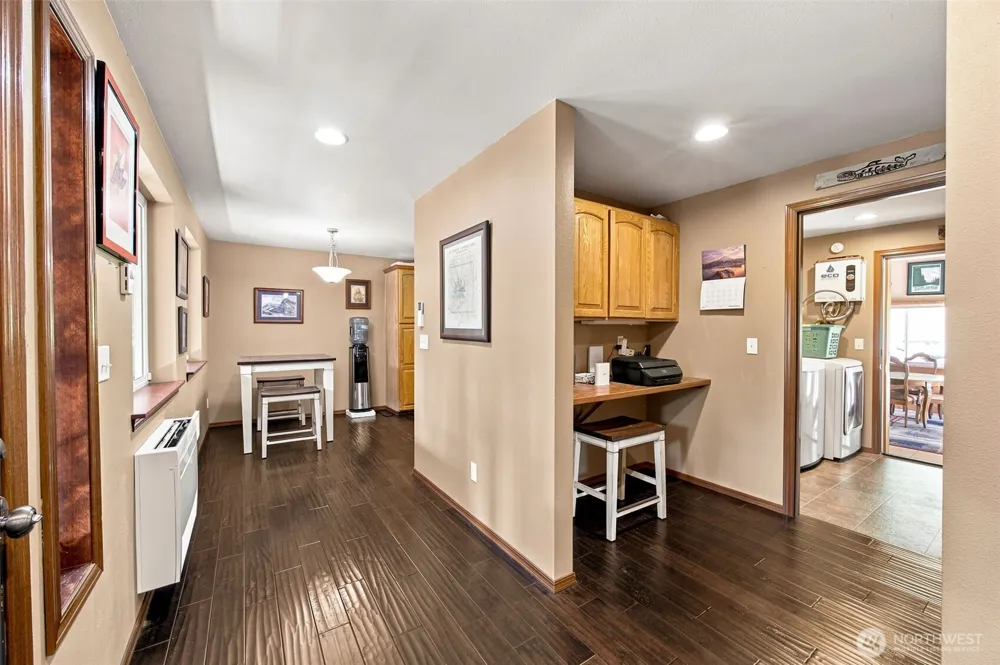 33217 Mount Tahoma Canyon Road E Ashford, WA 98304