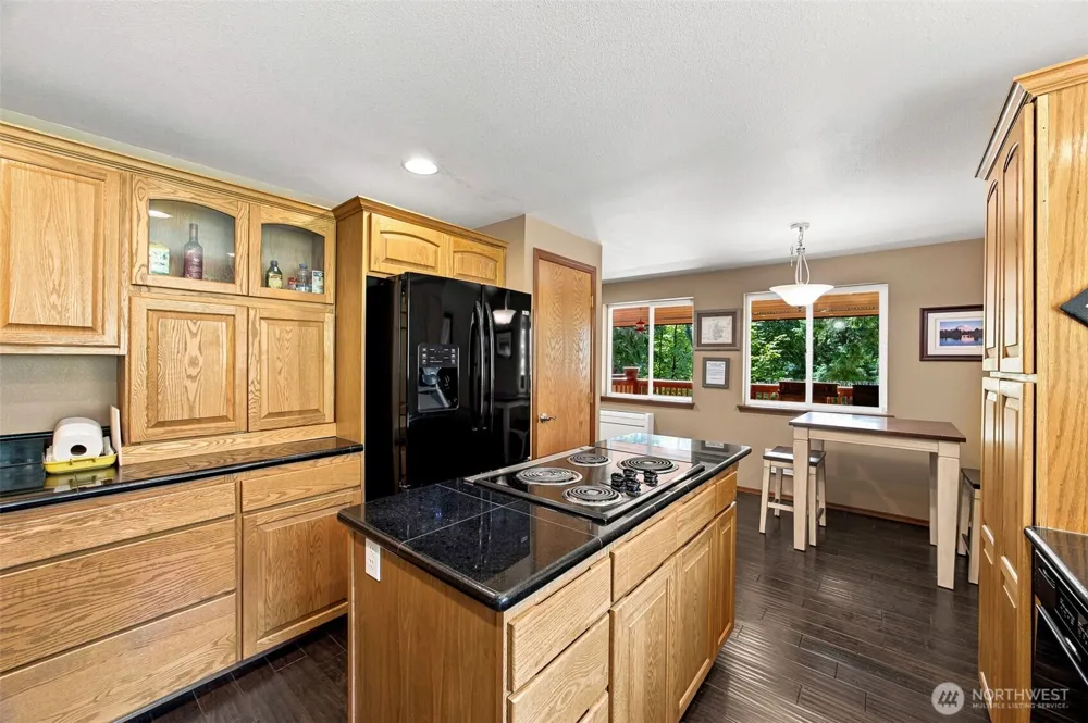 33217 Mount Tahoma Canyon Road E Ashford, WA 98304